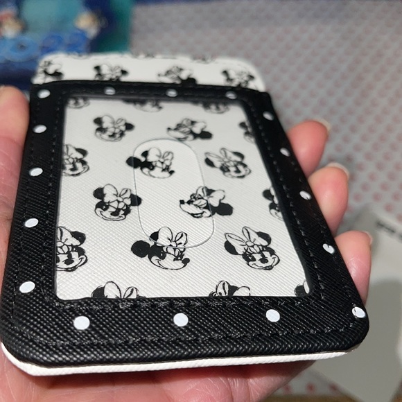 AUTHENTIC DISNEY MERCHANDISE—MINNIE MOUSE CREDIT CARD/ID wallet - Picture 9 of 10